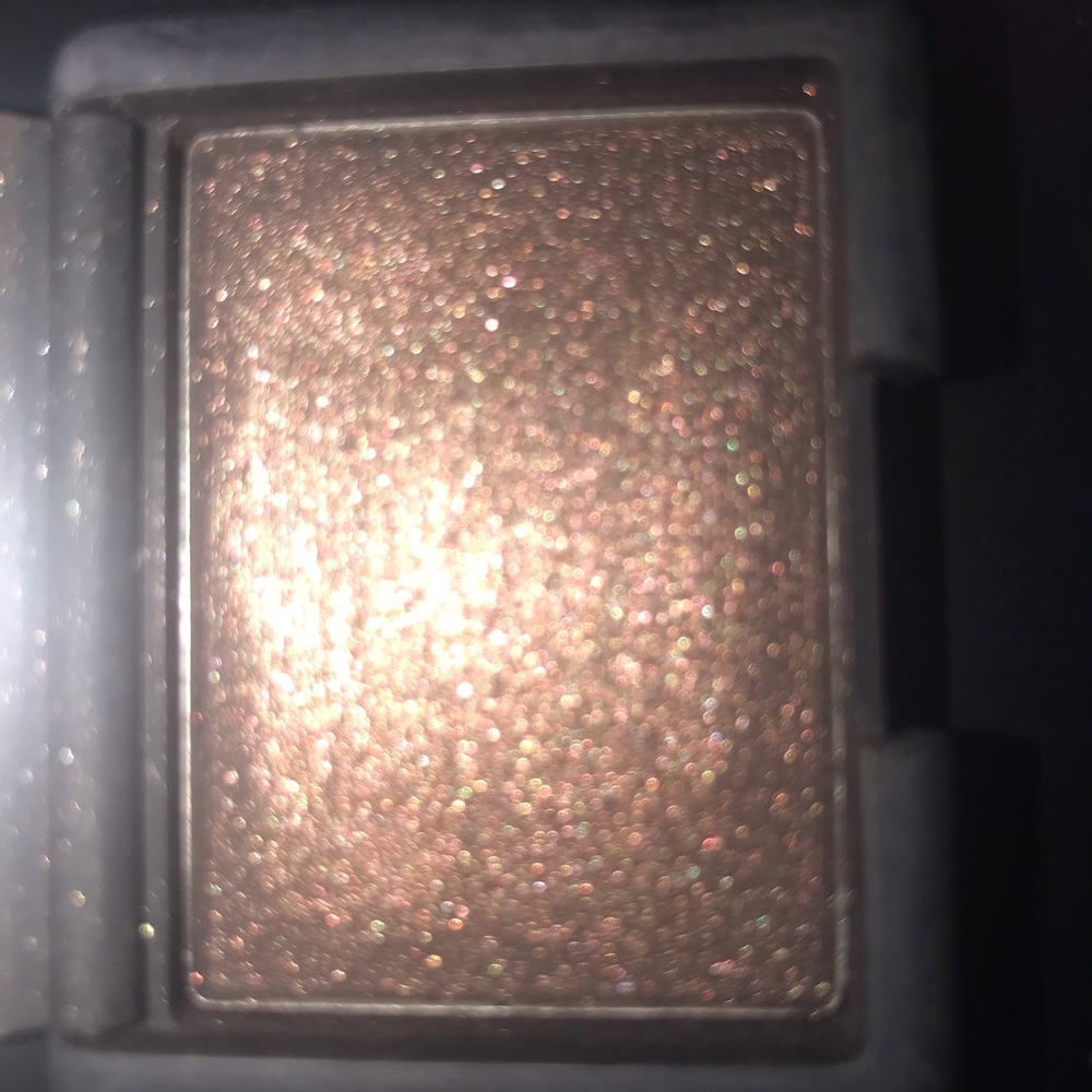 NARS eyeshadow in the shade Mekong - Picture 4 of 4